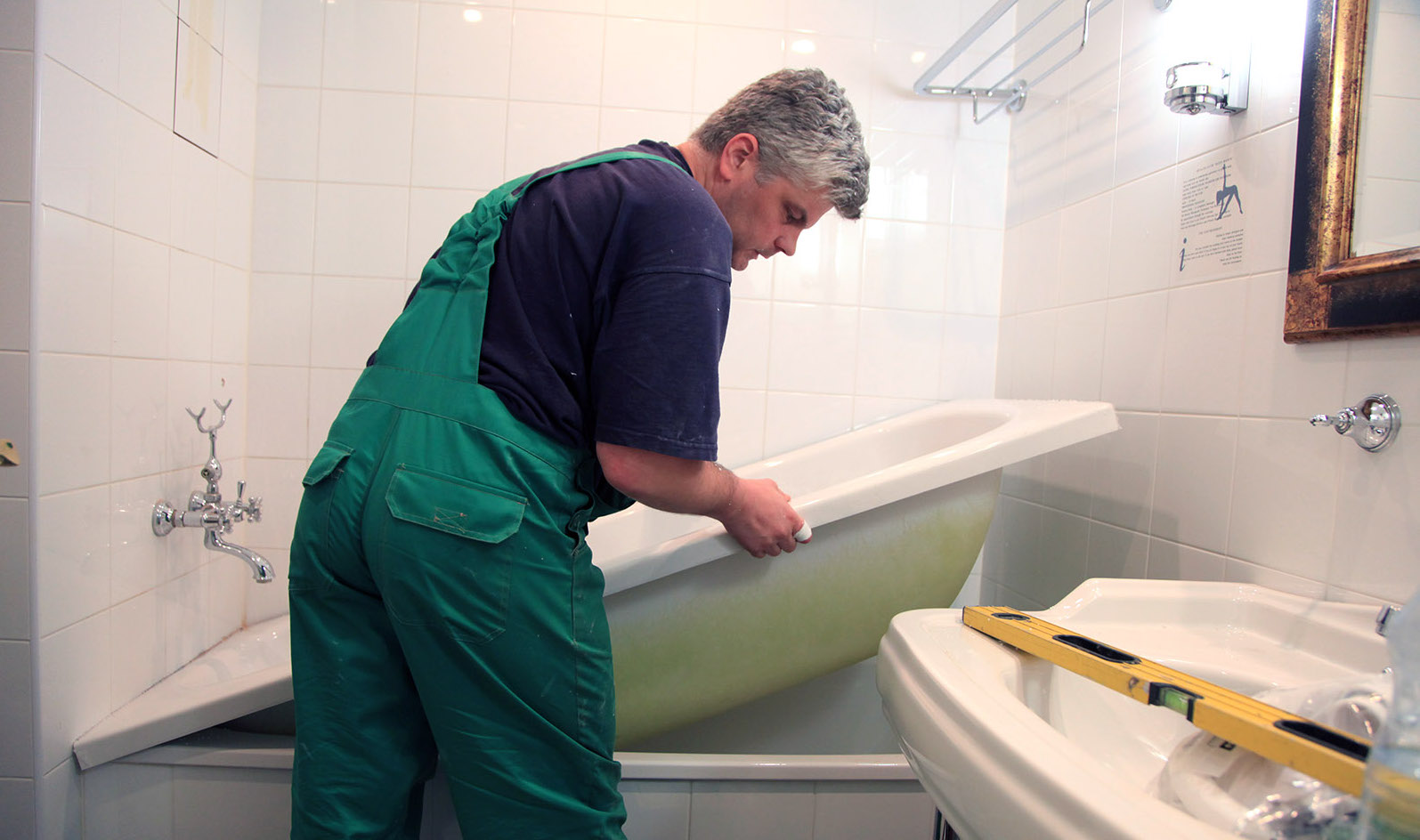 Реставрация ванной акриловым вкладышем в Екатеринбурге